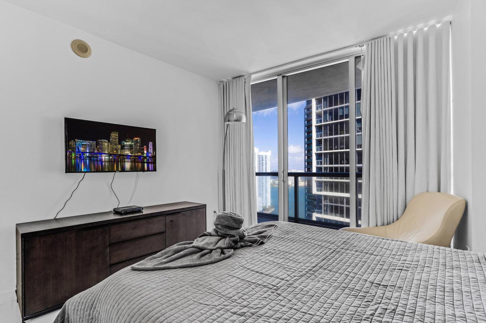 Luxurious Condo At Icon With Views Miami Kültér fotó