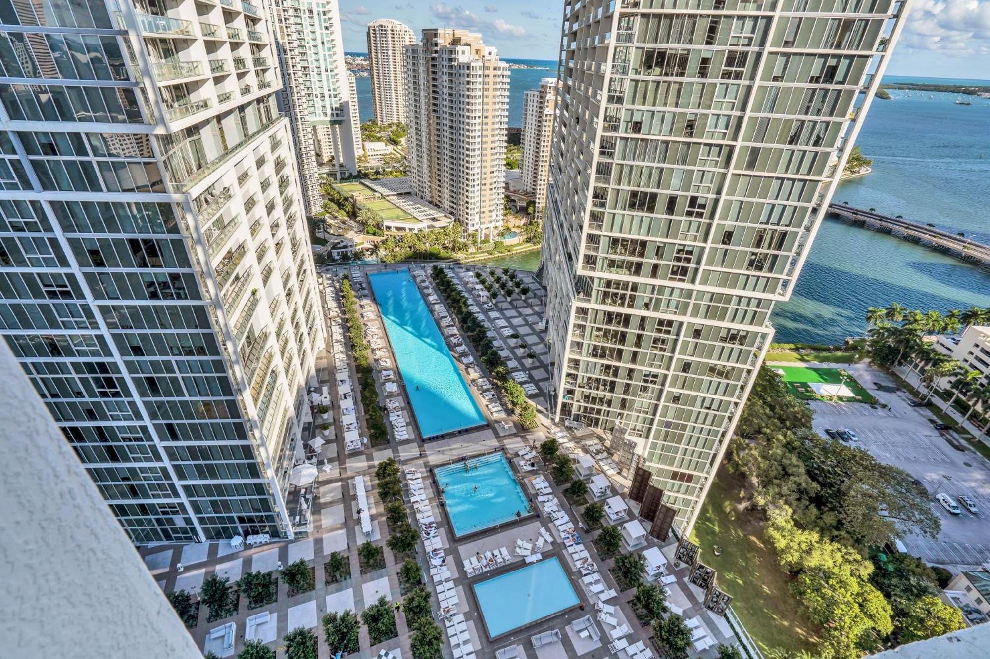 Luxurious Condo At Icon With Views Miami Kültér fotó