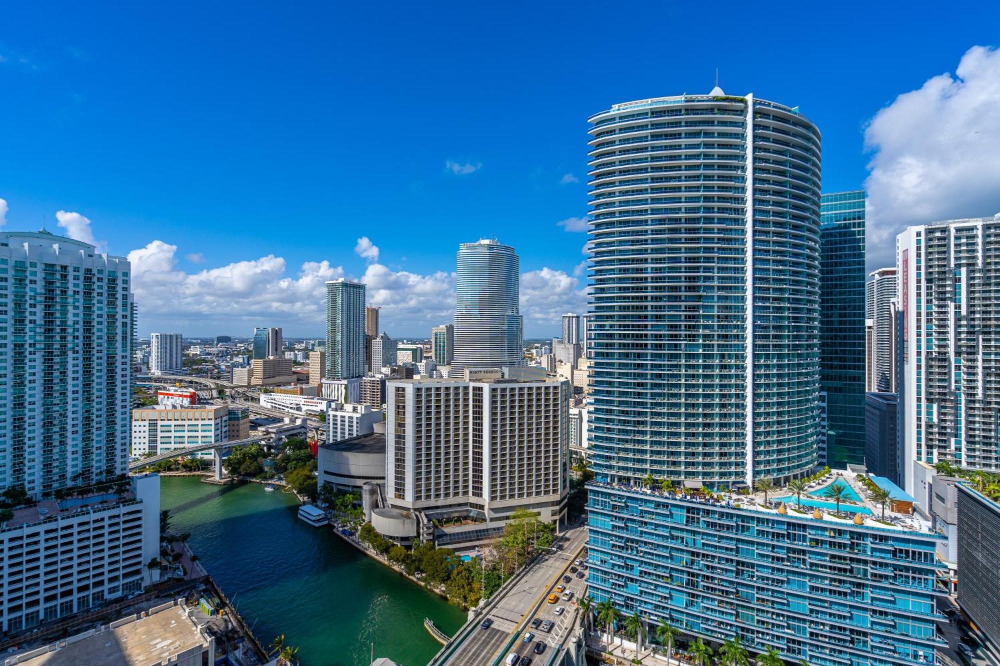 Luxurious Condo At Icon With Views Miami Kültér fotó